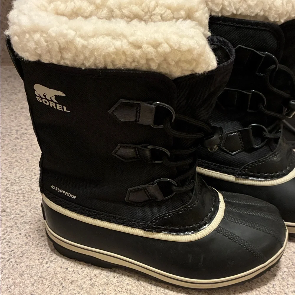 Sorel Black and Cream Snow Boots